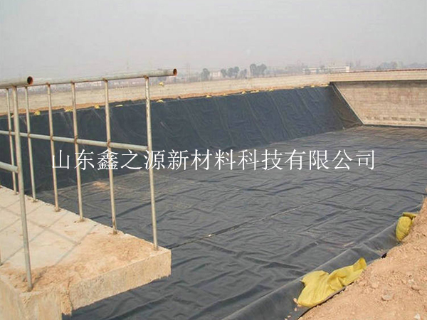 沼氣池黑膜鋪裝前有哪些準備工作進行中？