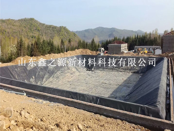 怎么的鋪設(shè)油田防滲膜可發(fā)揮其作用？