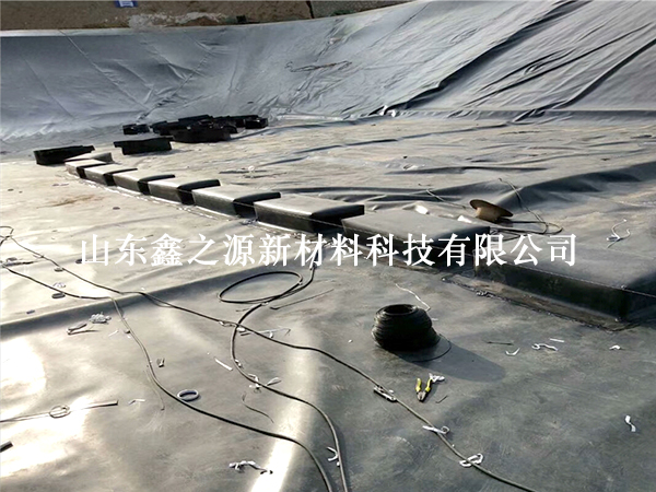 魚塘養(yǎng)殖防滲膜鋪設(shè)：創(chuàng)新施工，高效防滲的綠色養(yǎng)殖新篇章